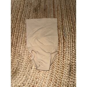 SKIMS sculpting briefs in tan size m - Size medium SKIMS shapewear